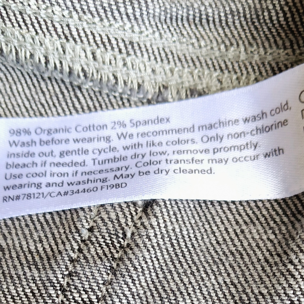 Eileen Fisher straight leg black (washed) jeans size 10 - Picture 5 of 5